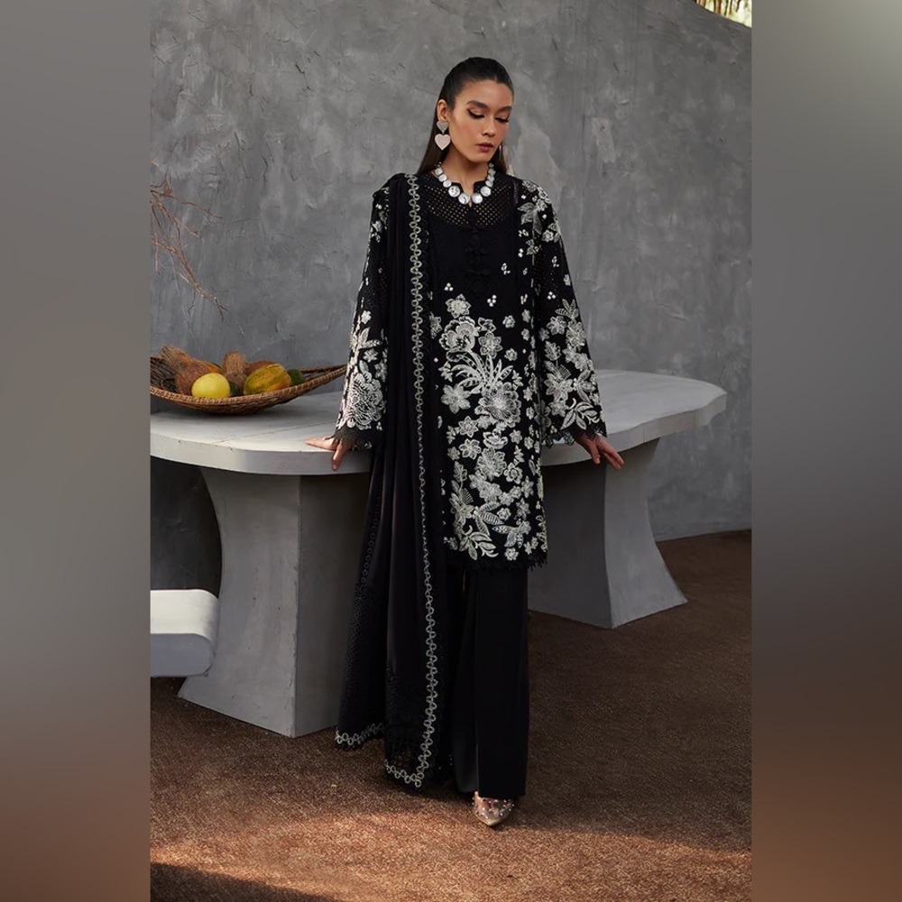 Suffuse Meenah casual pret